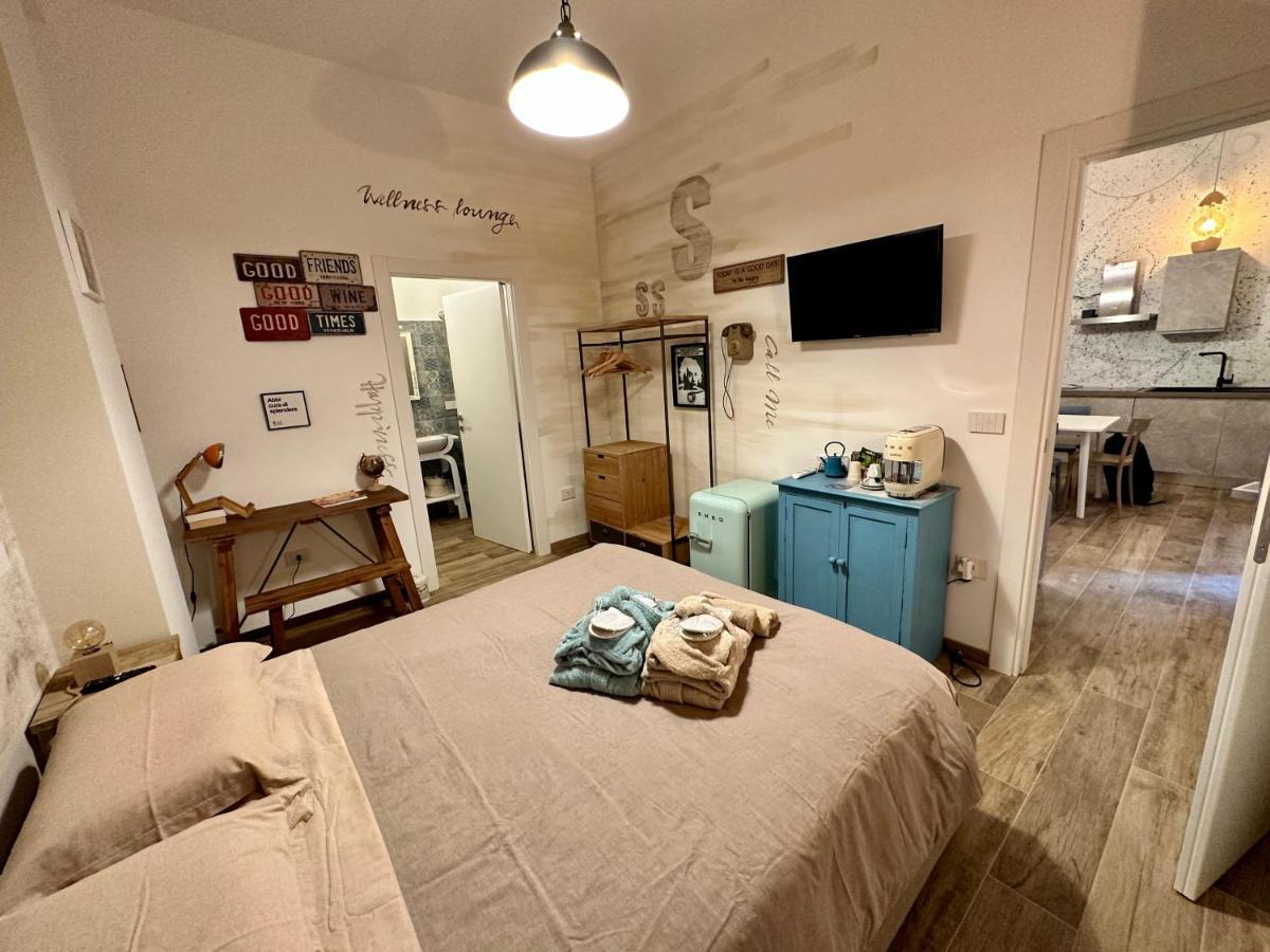 Bed Art Relaxing Suite - Appartamento Con Sauna Happiness Suite Gallery ซัน เบเนเดตโต เดล ตรอนโต ภายนอก รูปภาพ